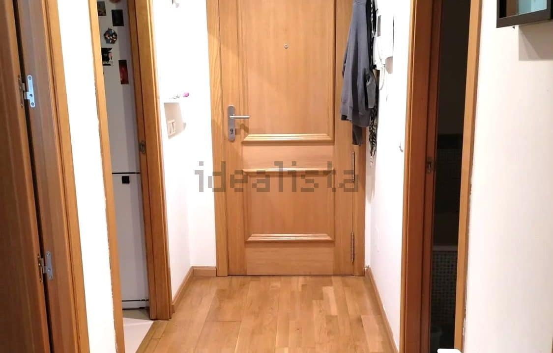 1099702771